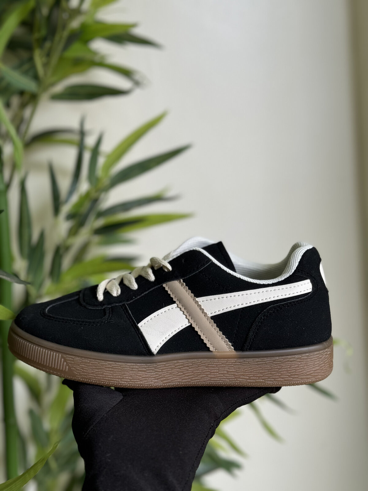 Casual Sneaker — Style 03