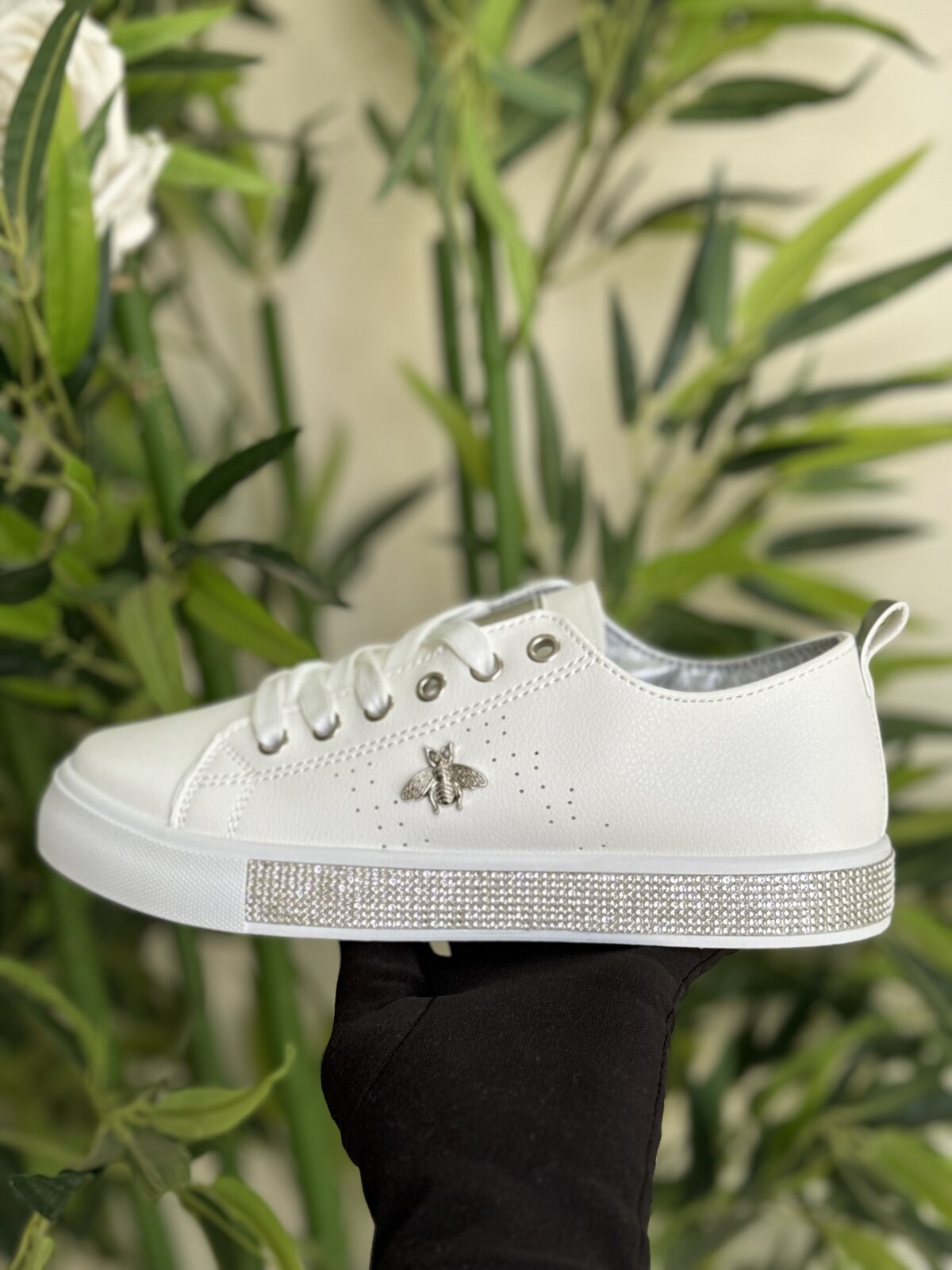 Casual Sneaker — Style 23