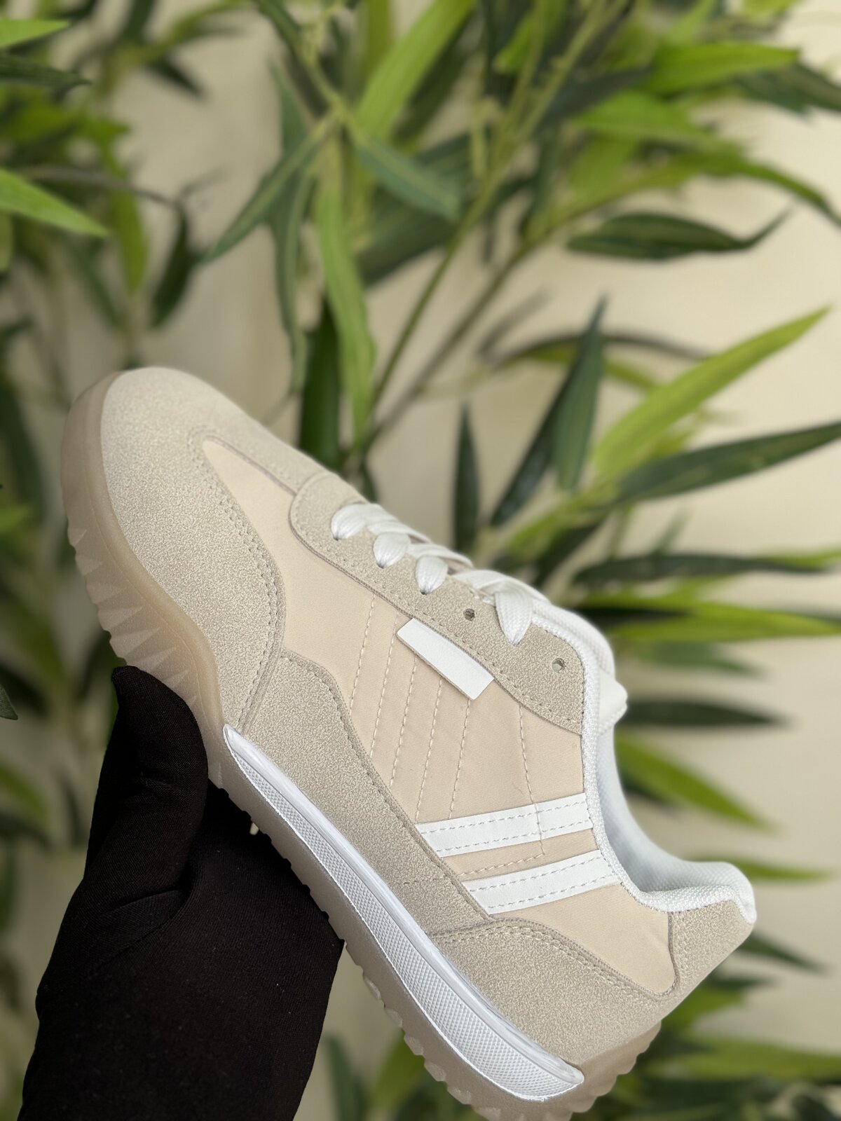 Casual Sneaker — Style 24